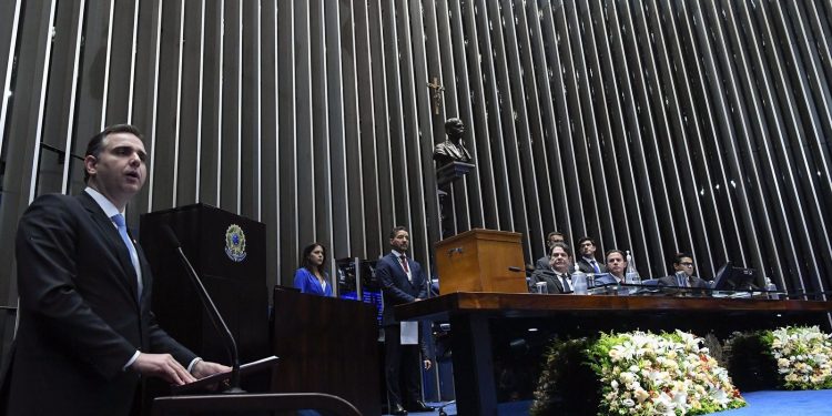 Rodrigo Pacheco é reeleito presidente do Senado